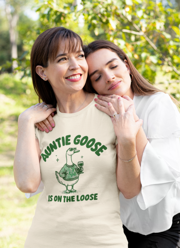 Auntie Goose/ T-Shirt