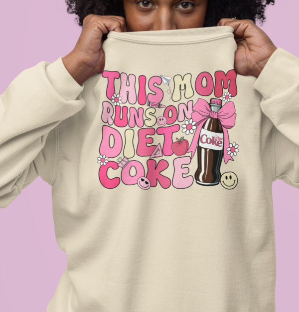 This Mom Runs On / Crewneck Sweatshirt