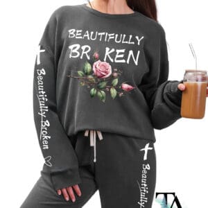 Pepper Comfort colors joggingg suit in 100 % cotton girl ddrinking iced coffee wearing the beautifully broken jellyroll inspired jogging set