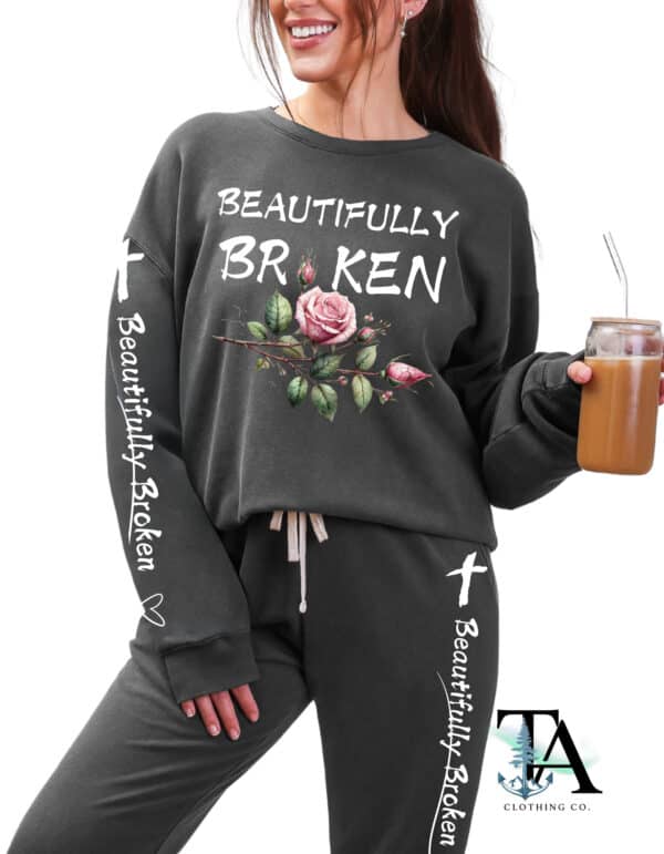 Pepper Comfort colors joggingg suit in 100 % cotton girl ddrinking iced coffee wearing the beautifully broken jellyroll inspired jogging set